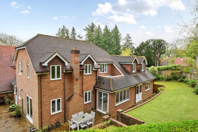 1441014-6-69df80c...