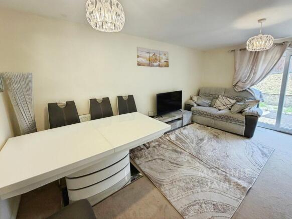 pbox-IMG.jpg