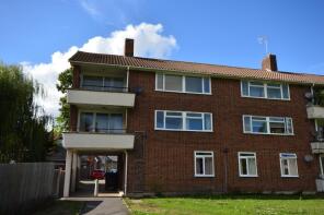 13, Churchill Court, Wilton SP2 0HL