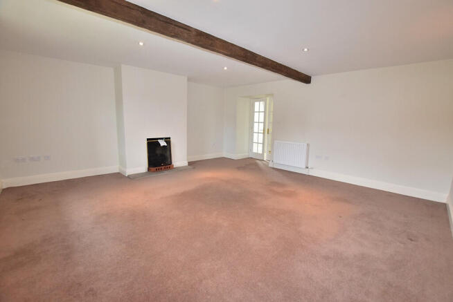 3 bed Terraced to rent Image 4