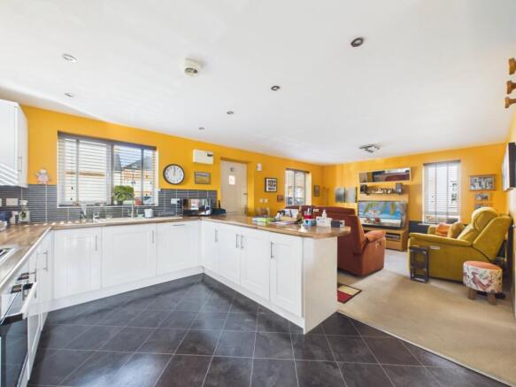 Kitchen - Family Room
