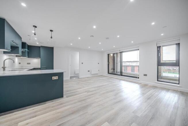 2 bed Flat to rent Image 5