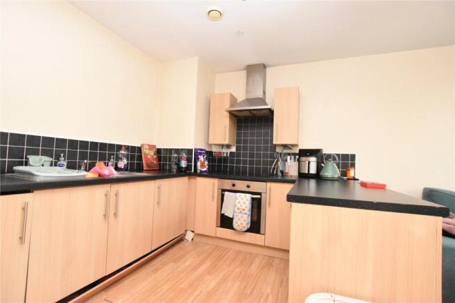 2 bed Apartment for sale Image 4