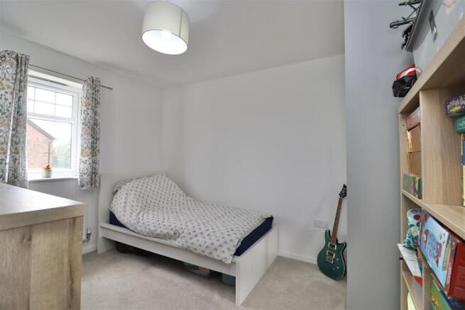 3 bed Semi-Detached for sale Image 10