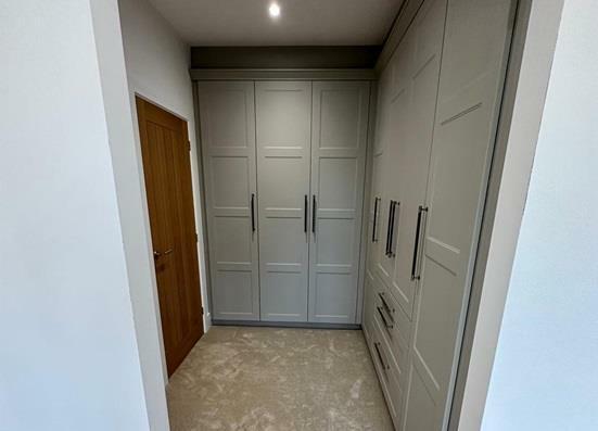 dressingroom1.jpg
