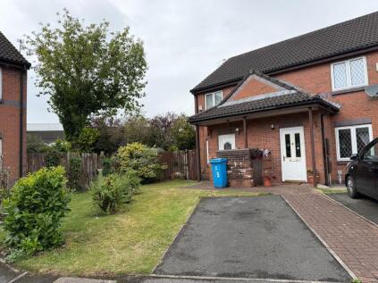 35 Chelbourne Drive, Oldham, Lancashire OL8 4RE
