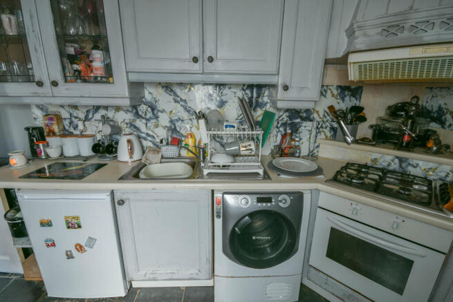 3 bed Terraced for sale Image 6