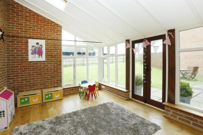 GARDEN ROOM