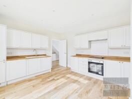 120, Edmund Road, Hastings TN35 5LF