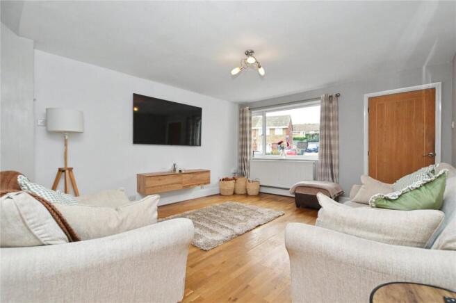 2 bed Semi-Detached for sale Image 2