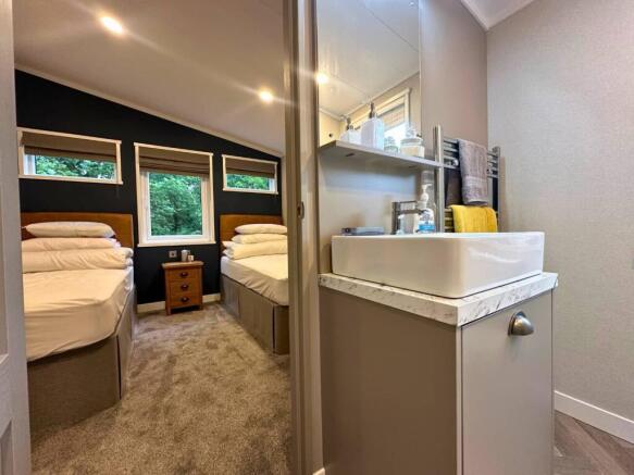 2 bed Lodge for sale Image 8