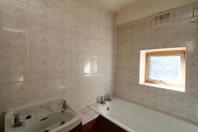Bathroom.JPG