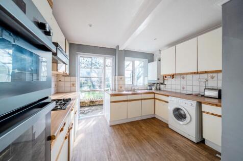 Grosvenor Road, Epsom, KT18