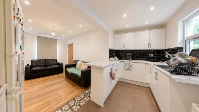 Kitchen .1