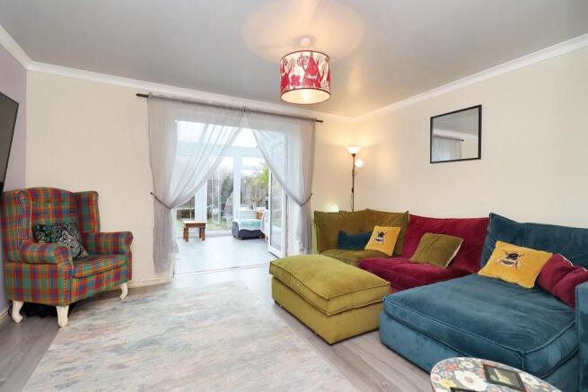 3 bed Semi-Detached for sale Image 4