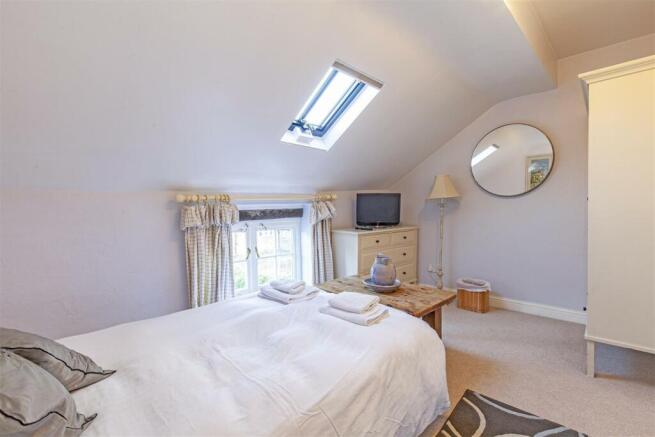 Bedroom 2-1.jpg