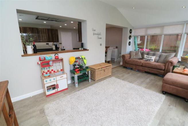OPEN PLAN KITCHEN DINER