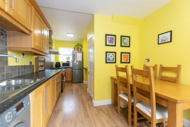 Kitchen Diner 4