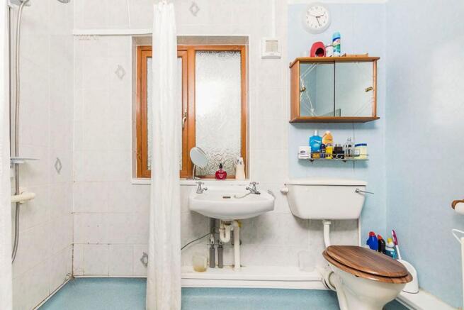 Bathroom Upstairs
