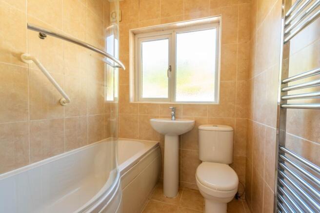 3 bed Bungalow for sale Image 8