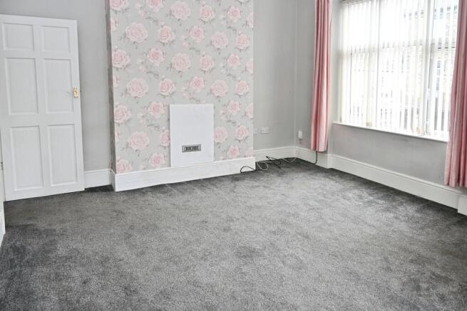 3 bed Semi-Detached to rent Image 4