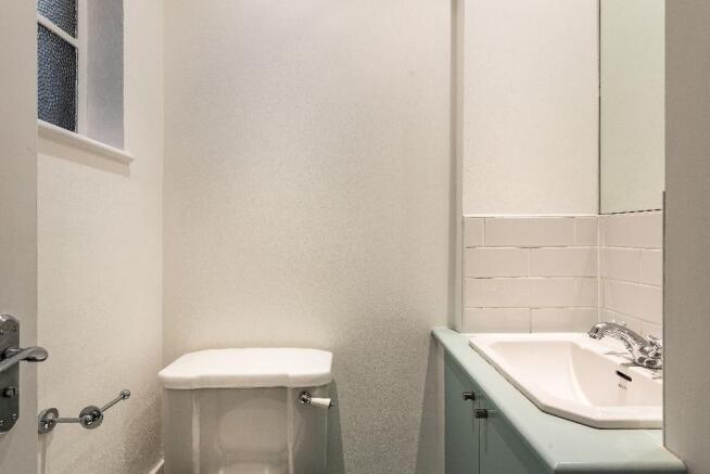 Guest Toilet 