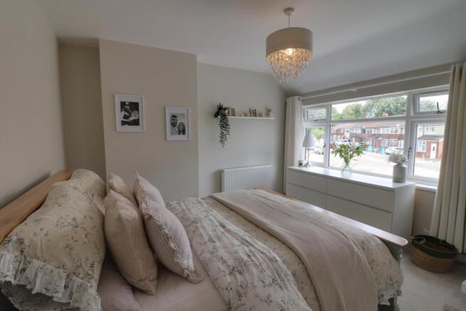 3 bed Semi-Detached for sale Image 8