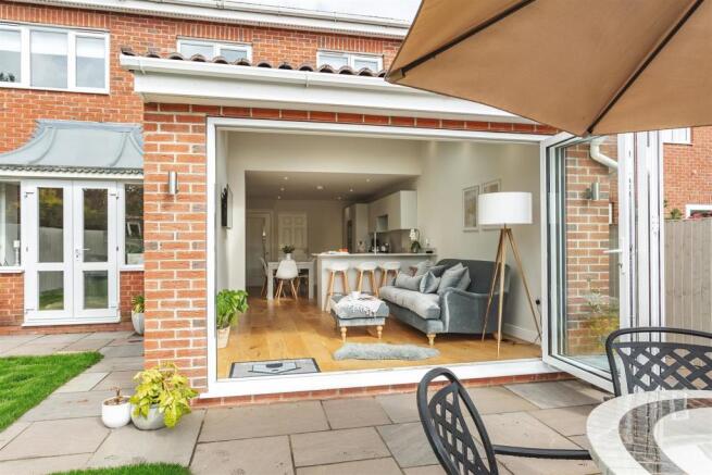 bifolding doors.jpg