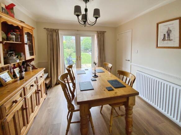 3 bed Semi-Detached for sale Image 4