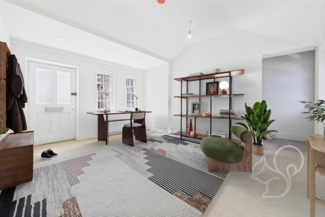 Property_98CD_CAM01254G0-PR0319-STILL006_22-05-25_