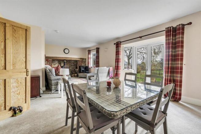 Living/ dining room