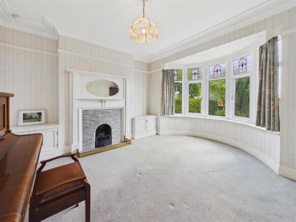 Front Lounge
