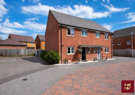 Mearing Grove, Shinfield, Wokingham, RG2 9RF
