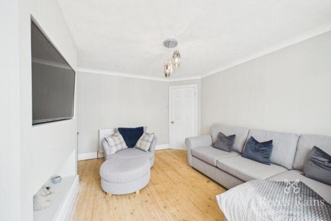4 bed Detached for sale Image 10