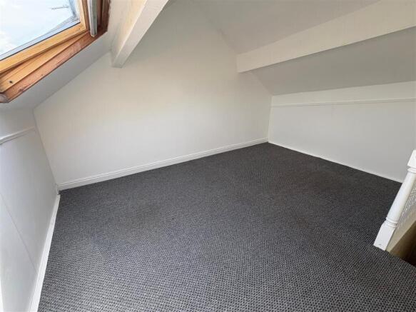 3 bed Terraced for sale Image 12