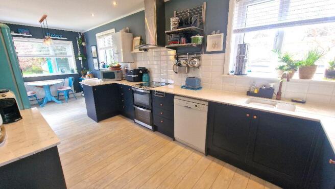 Kitchen/Breakfast Room