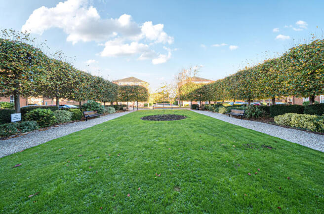 1372151-29-68fb45...