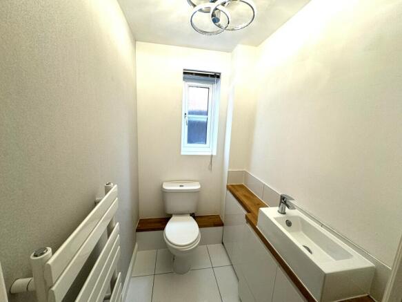 Cloakroom/wc