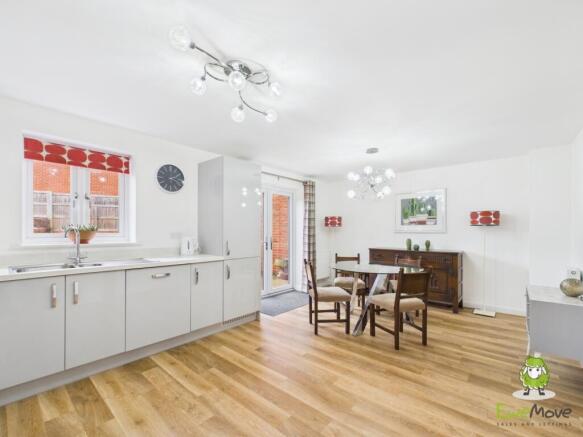 EweMove Basingstoke Estate Agents - Tubb Way - Kit