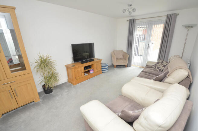 Walton Hall Drive, Felixstowe photo 4