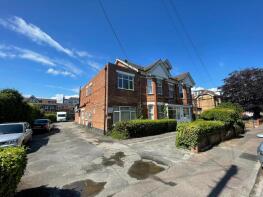 6, 40 Redsides Court, Hawkwood Road, Bournemouth BH5 1DP