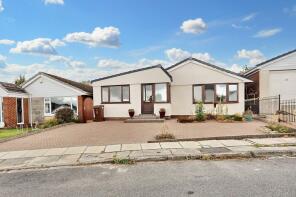 8, Oakwell Drive, Bury BL9 8LB