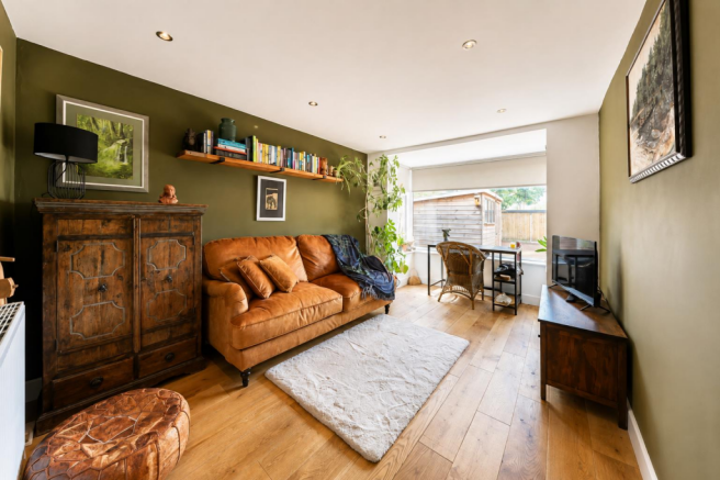 3 bed Detached for sale Image 11