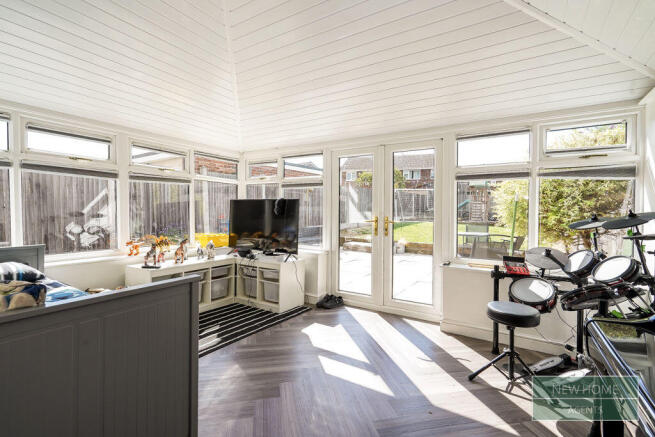 3 bed Semi-Detached for sale Image 8