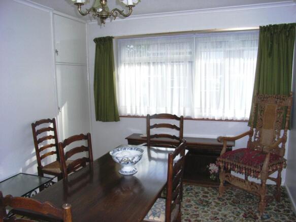 Bedroom2/Dining Room