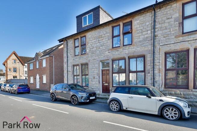 3 bed Terraced for sale Image 9