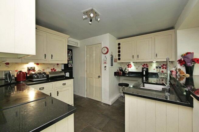 3 bed Barn Conversion for sale Image 4