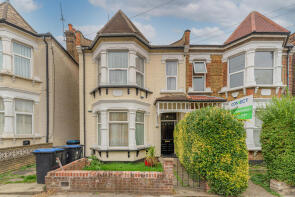 6, Windsor Road, London N13 5PR