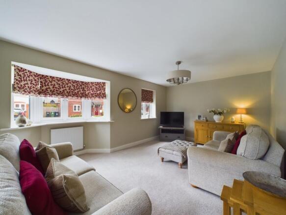 18 Wright Avenue, Newport photo 3