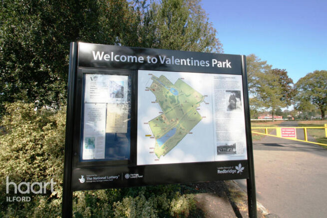 Kensington Gardens, Ilford photo 4